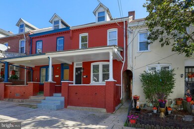 678 Hebrank St, Lancaster, PA 17603 - photo 2