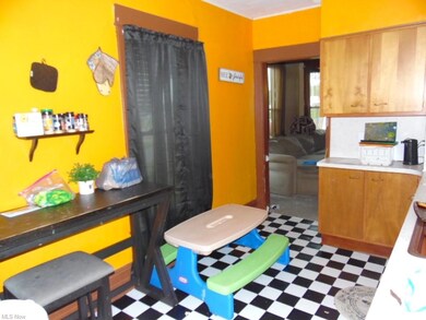 347 N 4th St, Coshocton, OH 43812 - photo 3