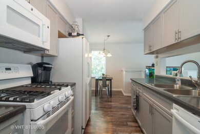 1320 Ironwood Ct unit D, Aurora, IL 60506 - photo 3