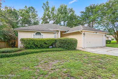 5104 Big Forest Ln, Jacksonville, FL 32210 - photo 5