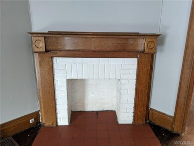 24 Woodside Ave unit Lower, Buffalo, NY 14220 - photo 4