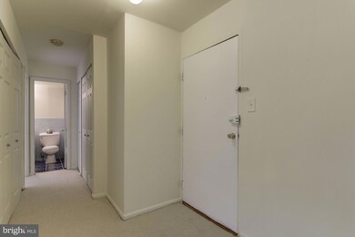 Lafayette Park unit 510, Falls Church, VA 22041 - photo 5