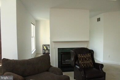 14608 Aylesford Cir, Laurel, MD 20707 - photo 5