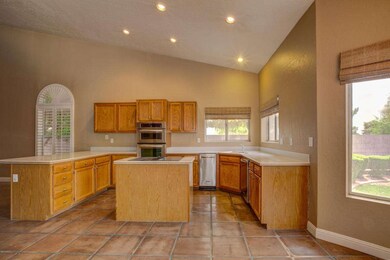 Open Kitchen