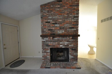 3633 SW Eveningside Dr, Topeka, KS 66614 - photo 7