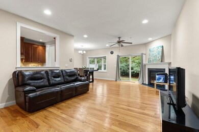 8 Murray Ave unit 11, Burlington, MA 01803 - photo 4