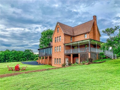 351 Chalmers Mountain Rd, Walhalla, SC 29691 - photo 3