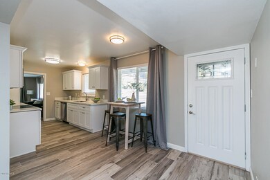 9816 N 16th Place, Phoenix, AZ 85020 - photo 4