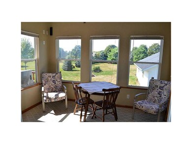 3-Seasons Porch/Room.