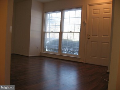 5700 Brewer House Cir, Rockville, MD 20852 - photo 3