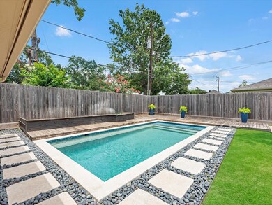 6510 Cindy Ln, Houston, TX 77008 - photo 3