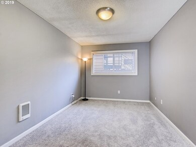 Bedroom, Primary