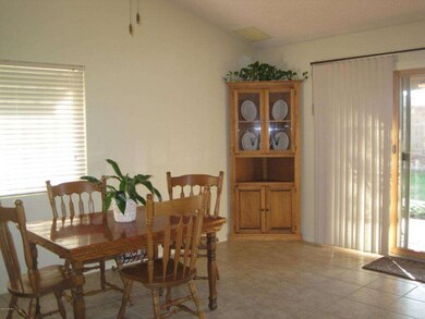 Kitchen dining