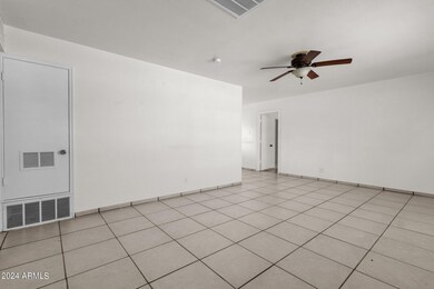 7-web-or-mls-7375-w-cinnabar-ave