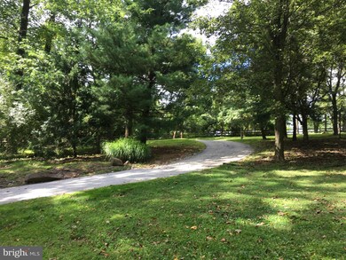 170 Hunt Valley Cir, Berwyn, PA 19312 - photo 3