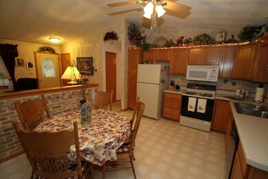 1115 W Burbank Ave, Janesville, WI 53546 - photo 6