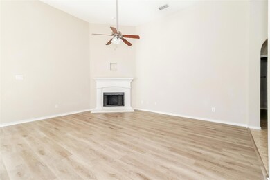 1237 Glen Ct, Weatherford, TX 76087 - photo 5