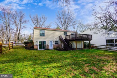 6397 Fairmead Ln, Columbia, MD 21045 - photo 2