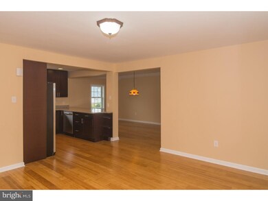 275 Appletree Dr, Levittown, PA 19055 - photo 4