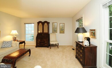 2226 Benedictine Ct, Vienna, VA 22182 - photo 3