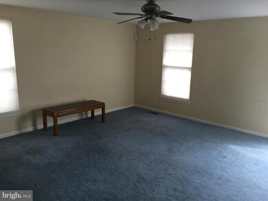 16998 Point Pleasant Ln, Dumfries, VA 22026 - photo 7