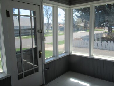 1022 Owens St, Klamath Falls, OR 97601 - photo 3