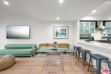 108 S Croft Ave unit 102, Los Angeles, CA 90048 - photo 4