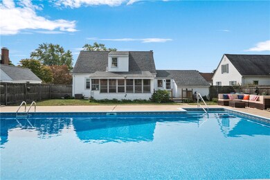 72 Harmony Ct, Warwick, RI 02889 - photo 5