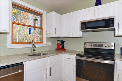 28 Rosemere Ave, Johnston, RI 02919 - photo 7