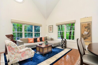 59 Le Grande Ave Greenwich CT-large-024-