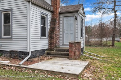 05-117-W-Northup-St-WindowStill-Real-Est