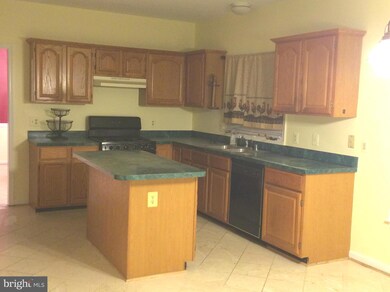 10727 Willow Oaks Dr, Bowie, MD 20721 - photo 4