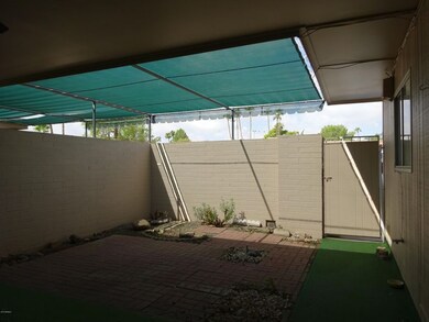 6 BACK COVERED PATIO