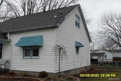 230 Oelkers St, North Tonawanda, NY 14120 - photo 3