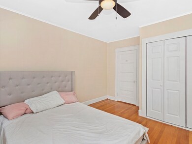 275 Walnut St unit 2, Wellesley Hills, MA 02481 - photo 5