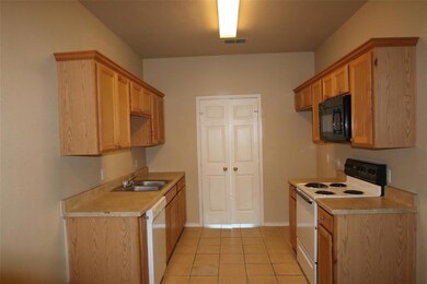 116 Collett Ct unit 116-118, Weatherford, TX 76088 - photo 5