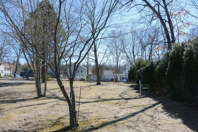 32 Hillcrest Rd, Dracut, MA 01826 - photo 6