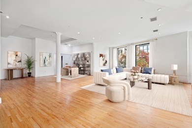 652 Hudson St unit 2E, New York, NY 10014 - photo 5