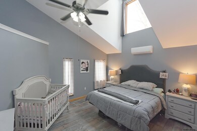 19 Smith Hill Rd, Troy, NY 12180 - photo 7