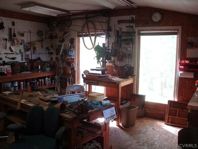 9621 Bevils Bridge Rd, Amelia Court House, VA 23002 - photo 5