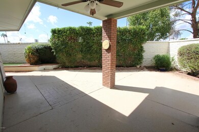 10652 W Pineaire Dr, Sun City, AZ 85351 - photo 5