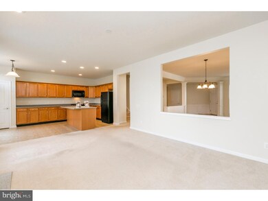 1869 Emerald Dr unit 122, Orefield, PA 18069 - photo 6