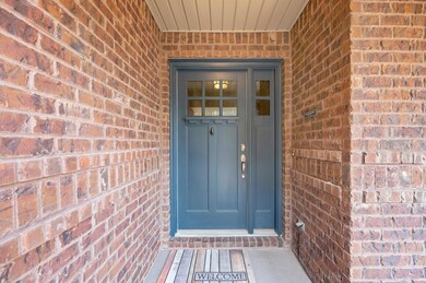 4-web-or-mls-2400 Genevieve Way-49