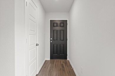 1602 Luke St, Ennis, TX 75119 - photo 3