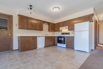 1651 Hook Island Rd, Oregon, WI 53575 - photo 6