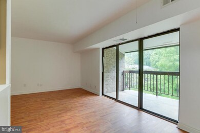 11659 Stoneview Square unit 21C, Reston, VA 20191 - photo 4