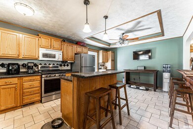 705 Omaha Ave, Lincoln, IL 62656 - photo 4