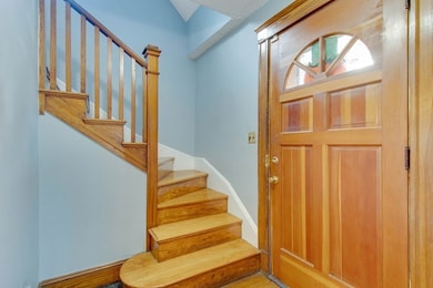 15 Cedar St, Everett, MA 02149 - photo 2