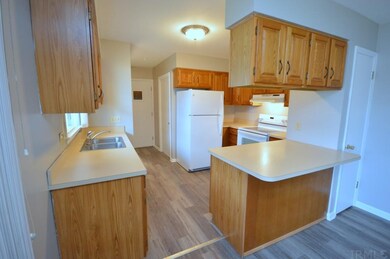 56867 Pearl Ann Dr, Elkhart, IN 46516 - photo 5