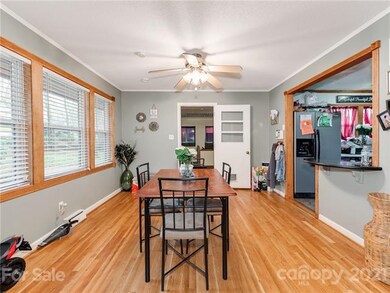 711 N Oakwood Dr, Statesville, NC 28677 - photo 7